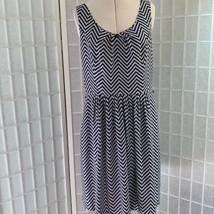 White House Black Market Chevron Dress 14